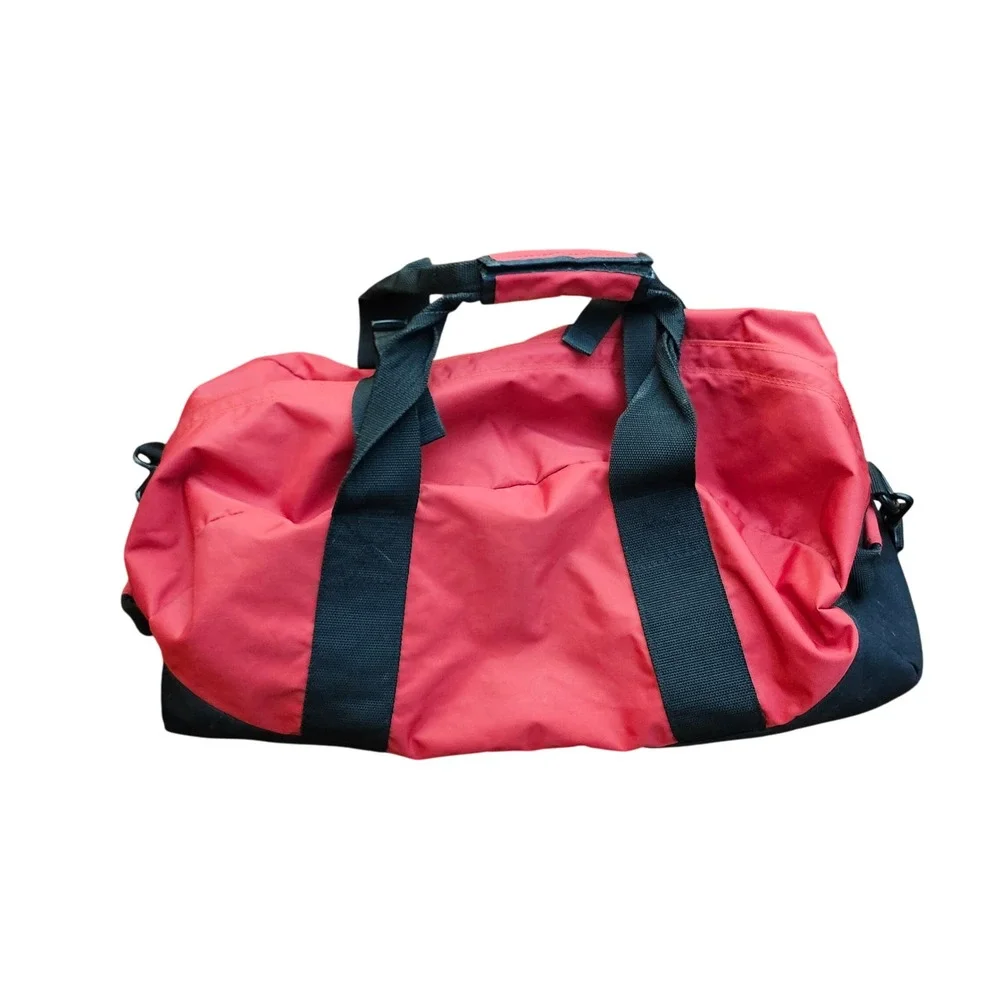 L.L.Bean Vtg Duffle Bag Travel Gym Carry On Red Black USA‎ adventure Gear Medium